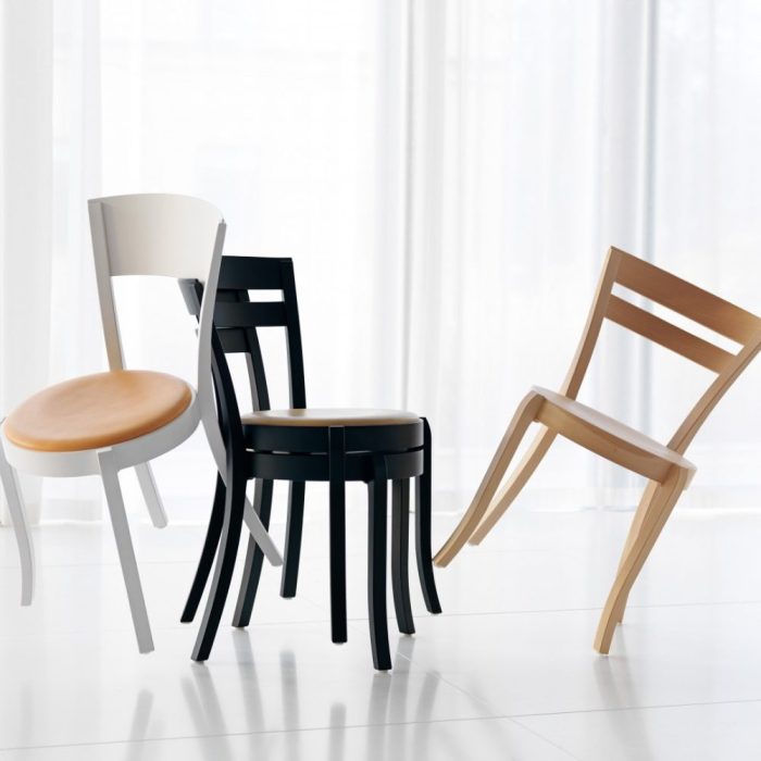 POLO – Chaise contemporaine en hêtre massif, empilable et ergonomique (3) POLO – Chaise contemporaine en hêtre massif, empilable et ergonomique (3)
