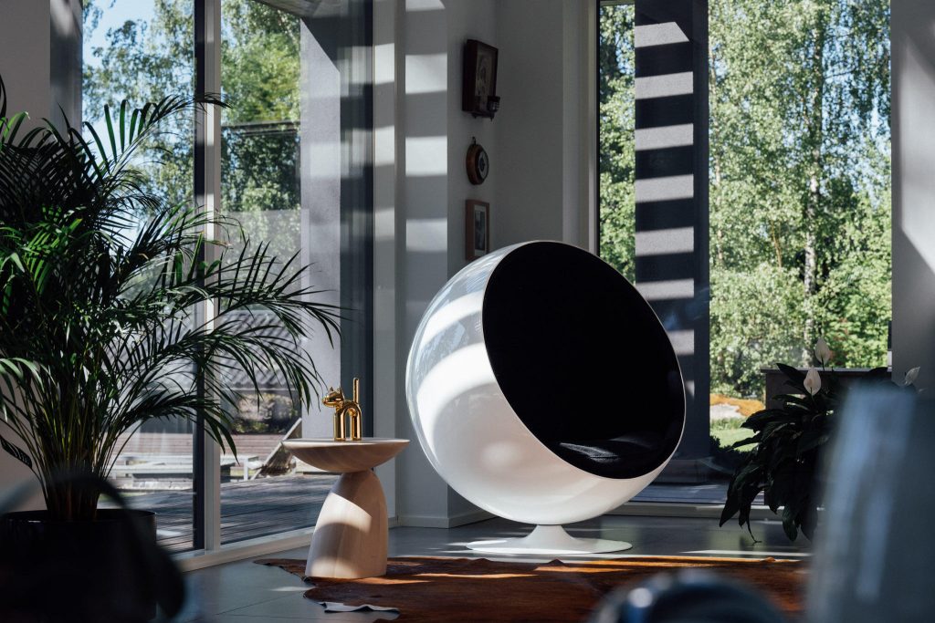 BALL CHAIR – Fauteuil capsule design pour espace lounge, hall d’hôtel ou médiathèque contemporaine 1 BALL CHAIR – Fauteuil capsule design pour espace lounge, hall d’hôtel ou médiathèque contemporaine
