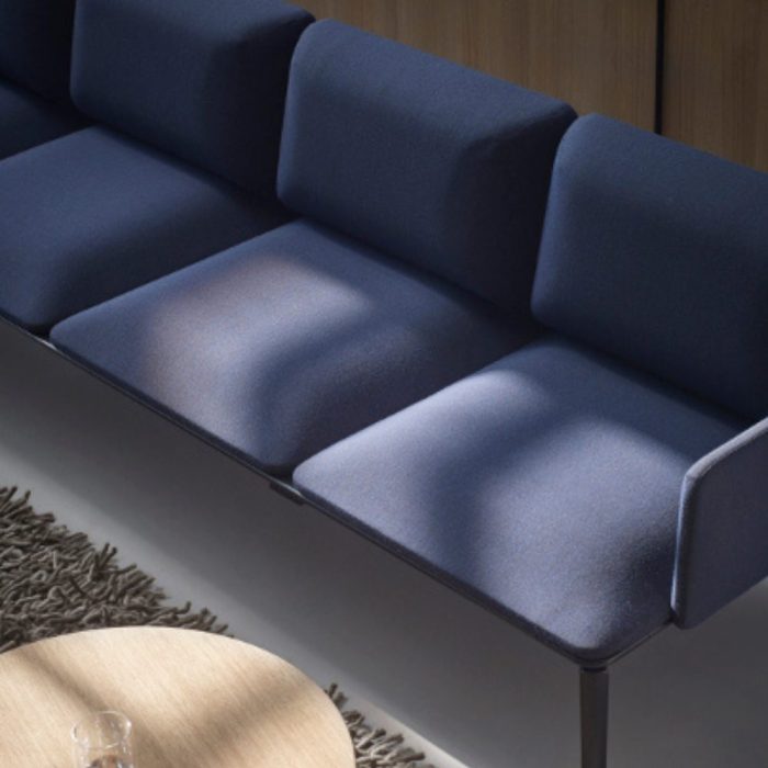 CORBY – Banquette modulaire aluminium et bois pour coworking, accueil ou espaces collaboratifs (18)