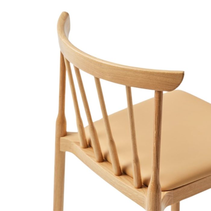 Chaise TUDELA – Tradition & robustesse en bois massif pour restaurants et salles d'attente (14) Chaise TUDELA – Tradition & robustesse en bois massif pour restaurants et salles d'attente (14)
