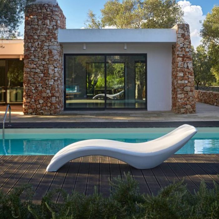 ELODIE – Bain de soleil outdoor design aux courbes douces et sculpturales (17) ELODIE – Bain de soleil outdoor design aux courbes douces et sculpturales (17)