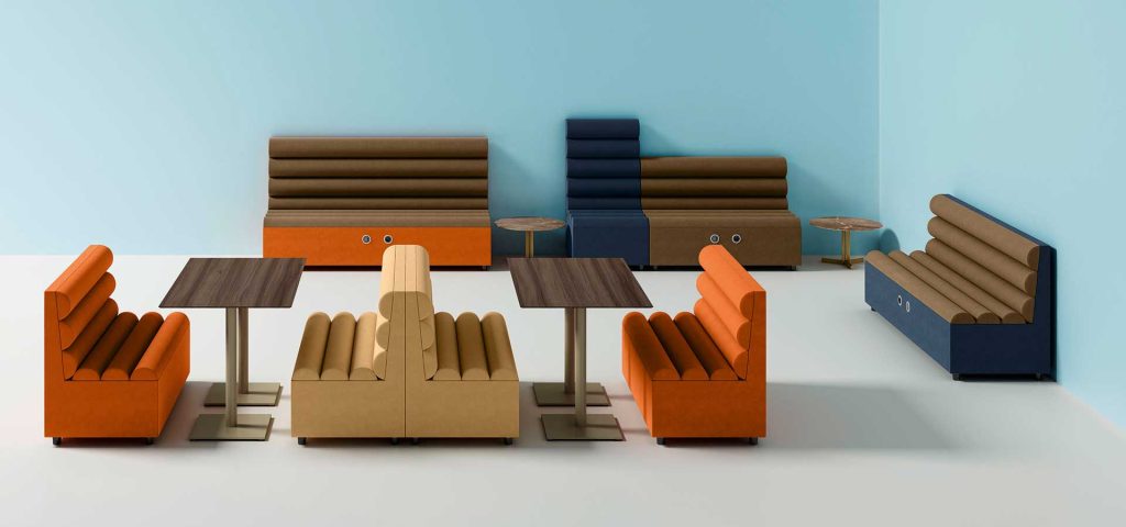 FUKAMI – Banquette modulaire seventies pour espaces lounge, bars et restaurants 1 FUKAMI – Banquette modulaire seventies pour espaces lounge, bars et restaurants