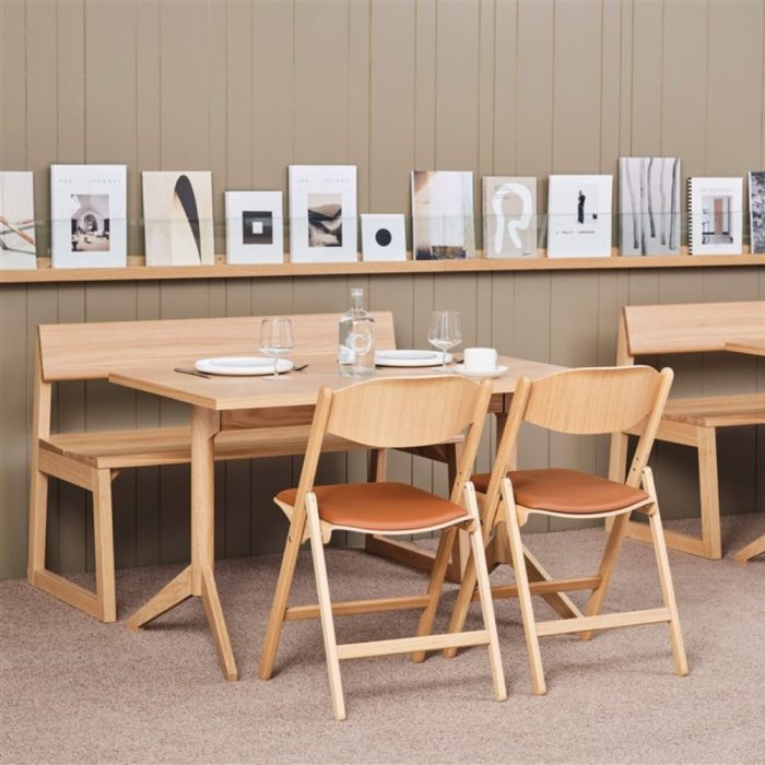 HÜGAWOOD – Banquette modulaire en bois pour salles d’attente, halls et espaces publics (16) HÜGAWOOD – Banquette modulaire en bois pour salles d’attente, halls et espaces publics (16)