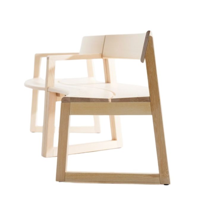HÜGAWOOD – Banquette modulaire en bois pour salles d’attente, halls et espaces publics (22) HÜGAWOOD – Banquette modulaire en bois pour salles d’attente, halls et espaces publics (22)