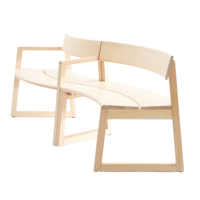 HÜGAWOOD – Banquette modulaire en bois pour salles d’attente, halls et espaces publics (24) HÜGAWOOD – Banquette modulaire en bois pour salles d’attente, halls et espaces publics (24)