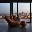 JOE – Fauteuil sculptural en cuir pour halls d’hôtel, galeries et espaces d’attente créatifs (2)