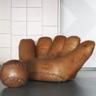 JOE – Fauteuil sculptural en cuir pour halls d’hôtel, galeries et espaces d’attente créatifs (6)