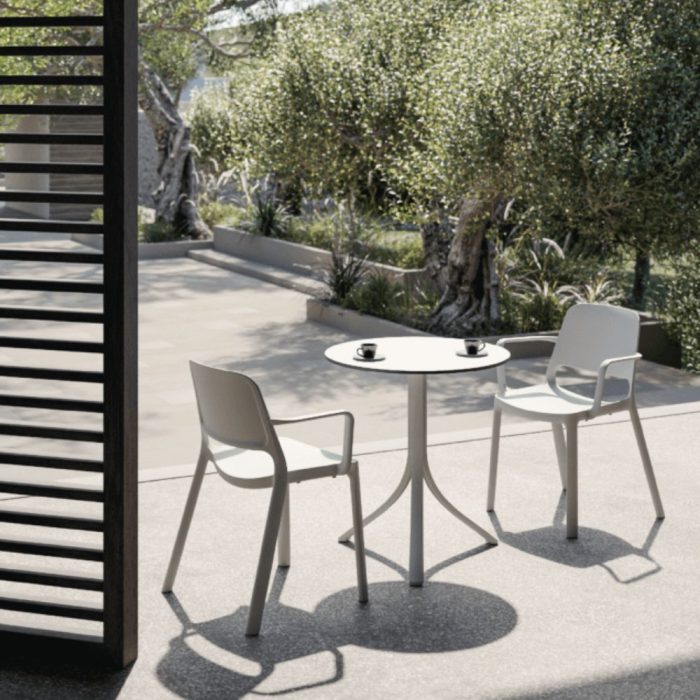 LAGOS – Chaise et tabouret outdoor en polypropylène pour restauration ou terrasse professionnelle (1)