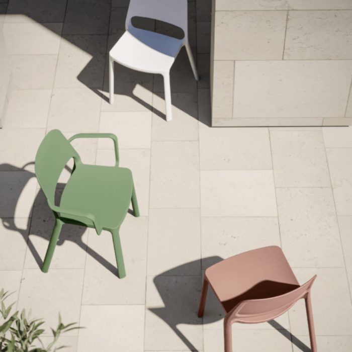 LAGOS – Chaise et tabouret outdoor en polypropylène pour restauration ou terrasse professionnelle (6)