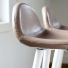LEAF – Tabouret design avec dossier, confortable et polyvalent pour espaces modernes (1)