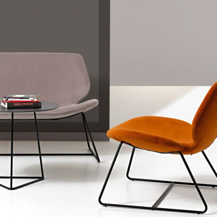 LODZ – Fauteuil lounge, canapé et ottoman pour espaces de détente élégants (7) LODZ – Fauteuil lounge, canapé et ottoman pour espaces de détente élégants (7)