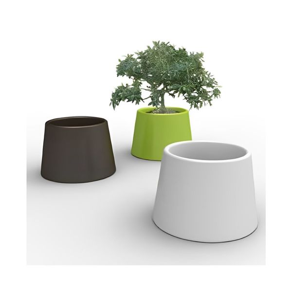 LUGO – Pot design pour terrasse ou jardin, parfaitement intégré à son environnement (3) LUGO – Pot design pour terrasse ou jardin, parfaitement intégré à son environnement (3)