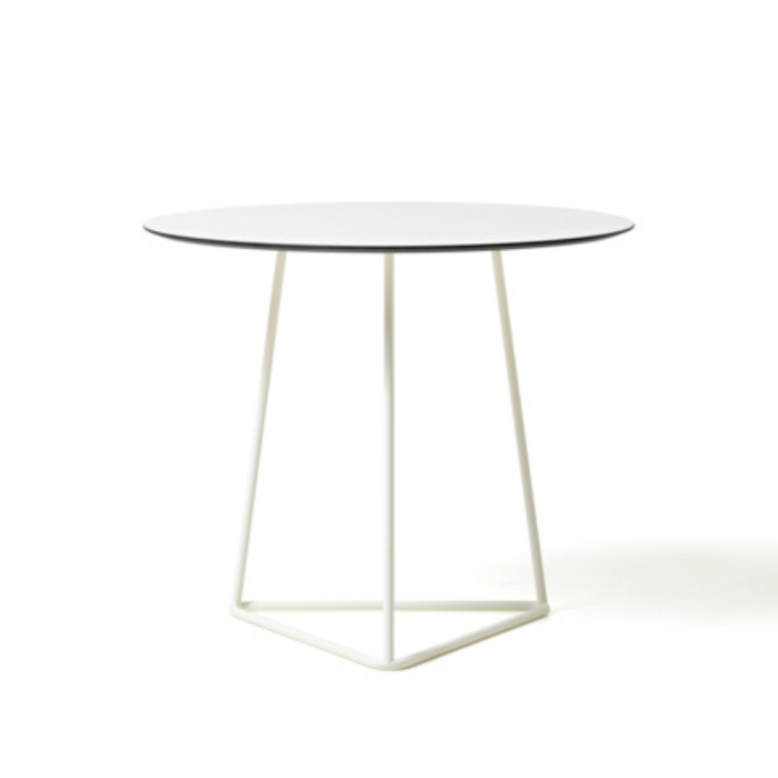 MAX – Table basse élégante et modulaire pour espaces professionnels et lounge (2) MAX – Table basse élégante et modulaire pour espaces professionnels et lounge (2)