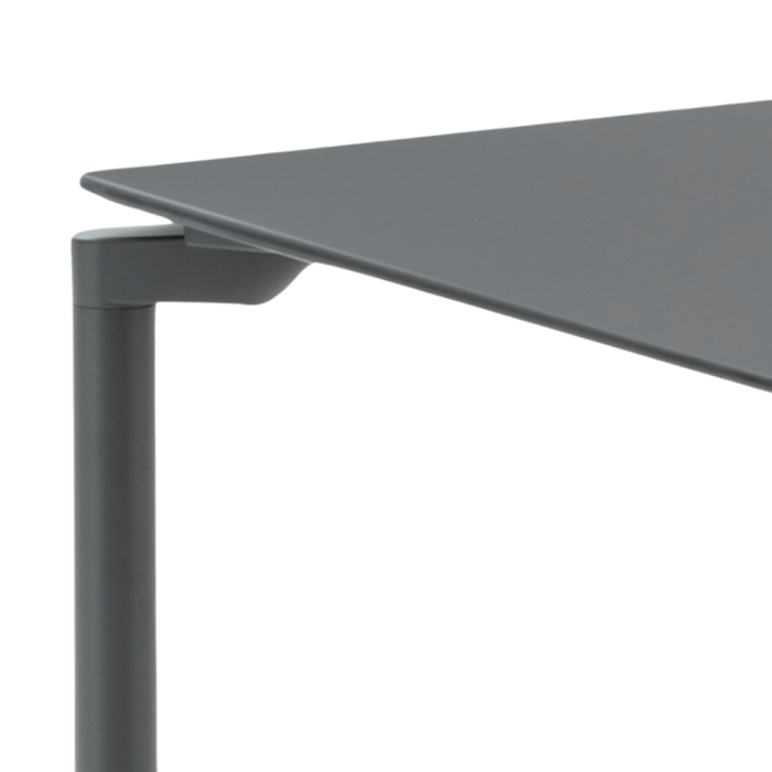 MURPHY – Table basse élégante et polyvalente pour espaces contract (1) MURPHY – Table basse élégante et polyvalente pour espaces contract (1)