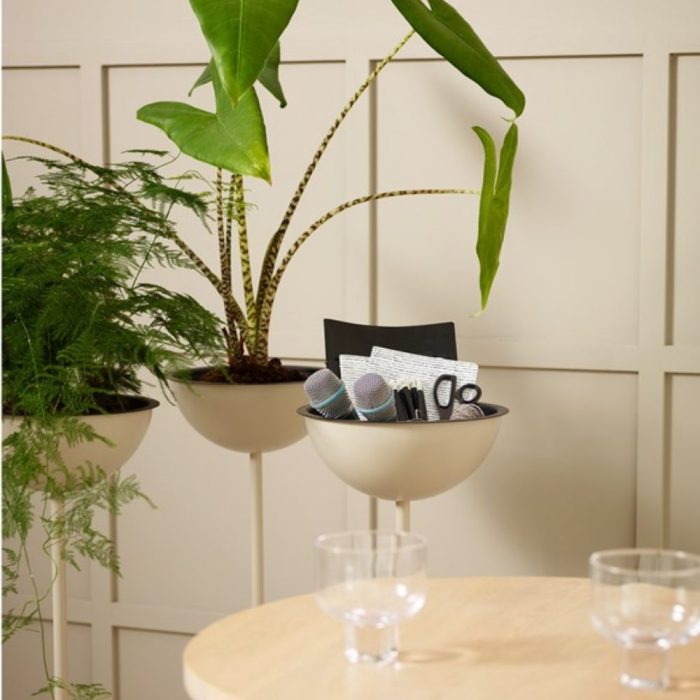 PAUL – Table haute ou basse avec poignée ludique pour espaces lounge et cafétérias (72) PAUL – Table haute ou basse avec poignée ludique pour espaces lounge et cafétérias (72)