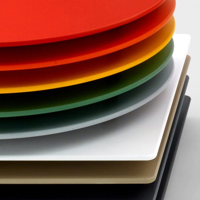 STAN – Table de bar minimaliste, durable et hygiénique (6)