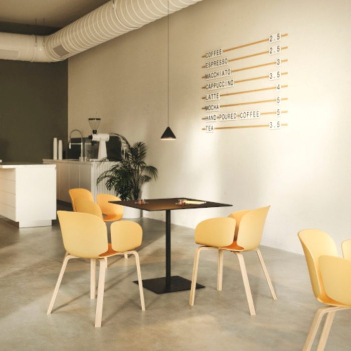 STOKE – Chaise empilable au design accueillant, idéale pour les espaces de travail et d’hospitalité (7)