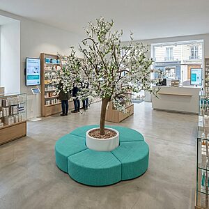 Banquette forme fleur pour amenager pharmacie