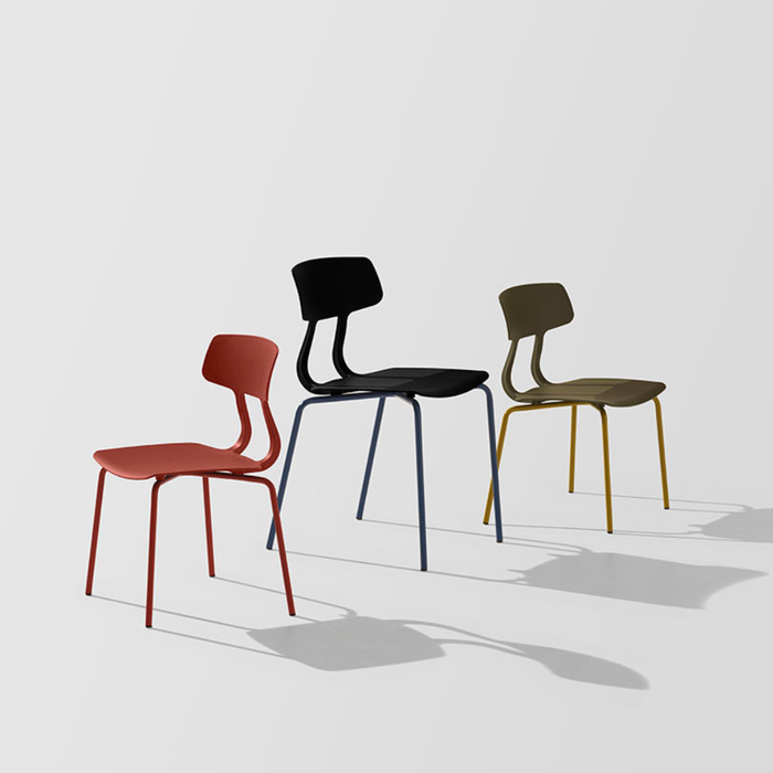 Chaise DITTO empilable en polypropylène avec structure métallique pour espaces professionnels, restaurants et collectivités