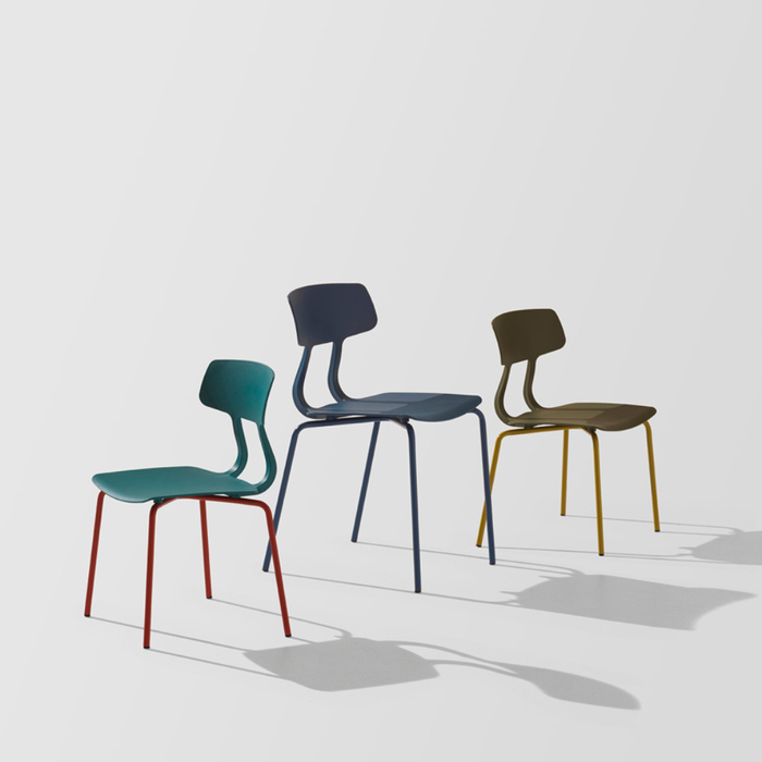 Chaise DITTO empilable en polypropylène avec structure métallique pour espaces professionnels, restaurants et collectivités