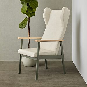Fauteuil lounge HUDSON en métal robuste avec accoudoirs en bois pour EHPAD et espaces à usage intensif